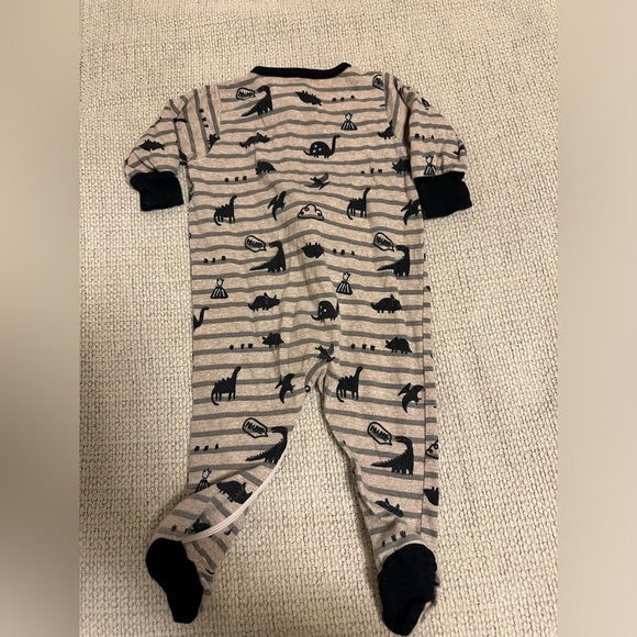 Baby footies - Picture 3 of 3